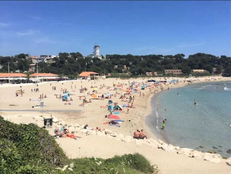 Apartment Joli Studio Proche De La Mer A La Couronne Martigues France